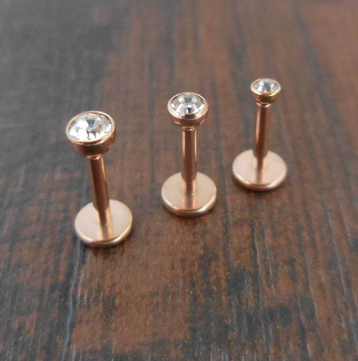 Rose Gold Tone Internally Threaded 18G 2,2.5,3mm Triple Forward Helix Earrings Cartilage Tragus Jewelry 6mm Stud Labret Lip Ring Earring