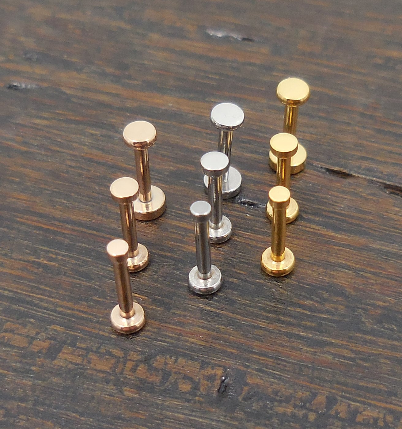 Small Flat Disc Circle Labret Stud 16G, 18G, 20G Flatback Threadless Tragus Helix Push Pin Earrings Cartilage Flat Back Gold Tone Nose Stud