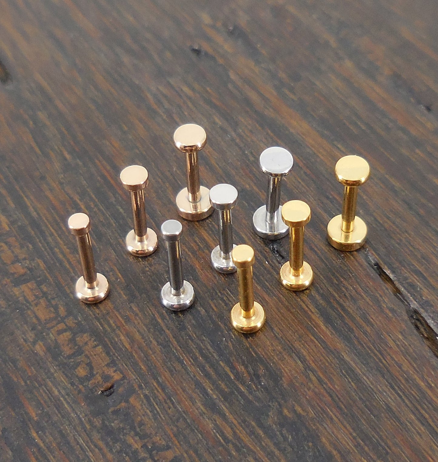 Small Flat Disc Circle Labret Stud 16G, 18G, 20G Flatback Threadless Tragus Helix Push Pin Earrings Cartilage Flat Back Gold Tone Nose Stud