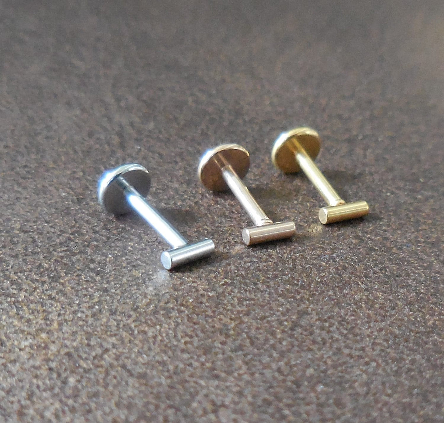 Small Straight Bar Labret Stud 16G, 18G, 20G Flatback Threadless Tragus Helix Push Pin Earrings Cartilage Flat Back Gold Tone Nose Stud