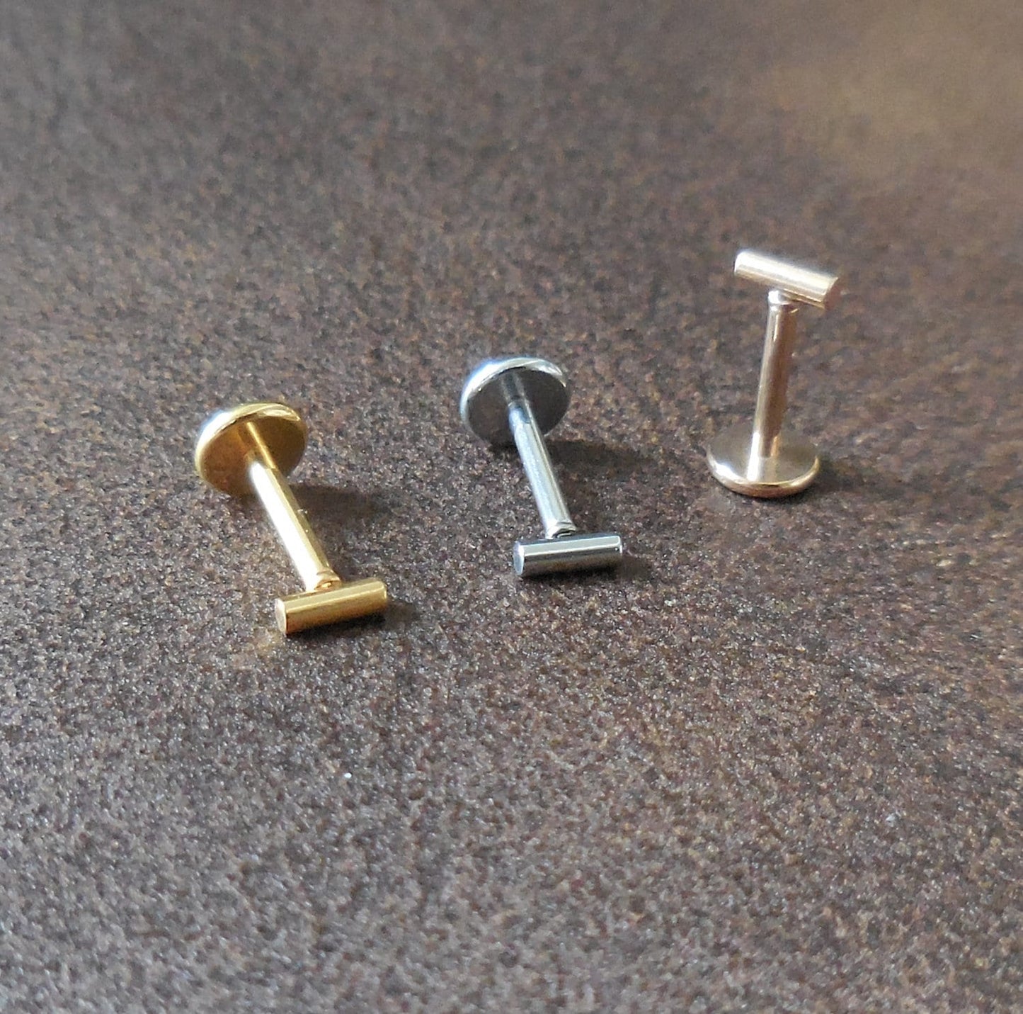 Small Straight Bar Labret Stud 16G, 18G, 20G Flatback Threadless Tragus Helix Push Pin Earrings Cartilage Flat Back Gold Tone Nose Stud