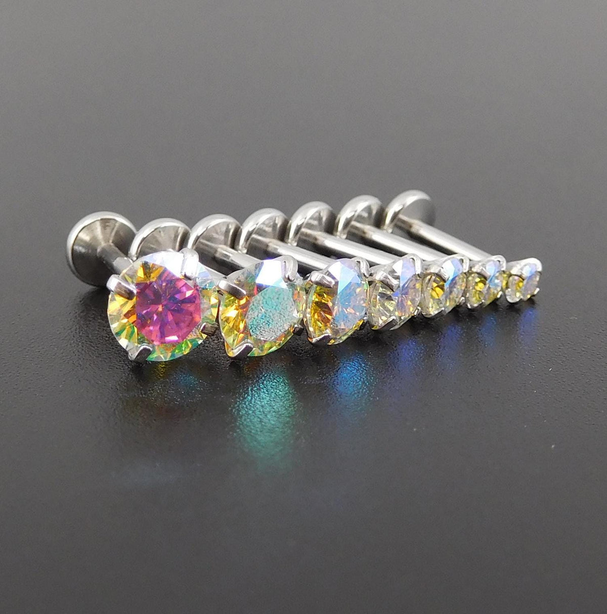 AB Moissanite Flat Back Stud Earring: Stainless Steel Push Pin Tragus Stud  Cartilage Piercing Stud - Threadless Nose Ring - Labret Earring
