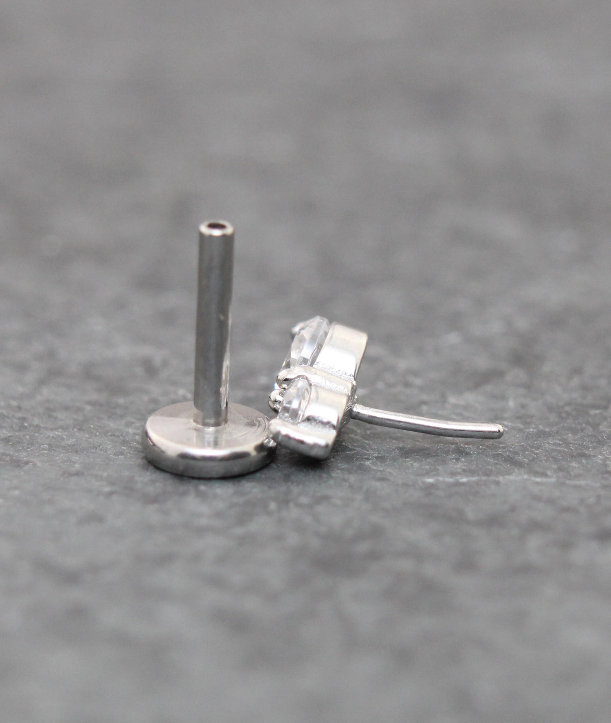 Silver Threadless Labret Stud Earring • Clear Tragus Piercing Stud • Flat Back Earring • Tiny Tragus Earring • Tragus Piercing Earring