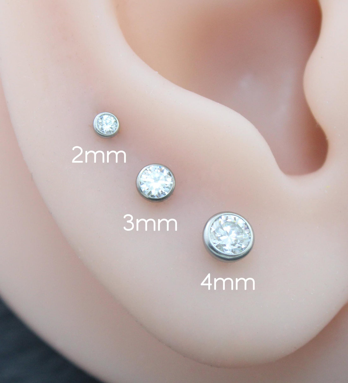 Moissanite Labret Silver Stud Earring, Tragus Earring,  Cartilage Earring, Tragus Piercing Stud, Threadless Push Pin Flat Back Earring Stack