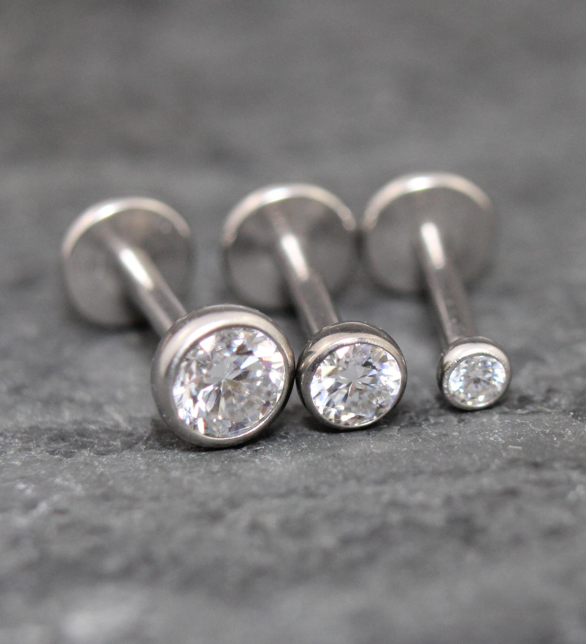 Silver Moissanite Bezel Stud Earring, Clear Tragus Earring,  Cartilage Earring, Tragus Piercing Stud, Threadless Push Pin Flat Back Earring