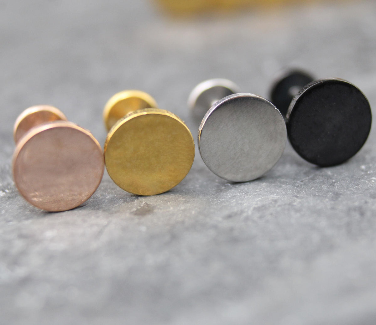 Small Flat Disc Circle Labret Stud • Black Flatback Threadless Earring • Tiny Tragus Earring Piercing Stud • Gold Nose Ring Earring Stack