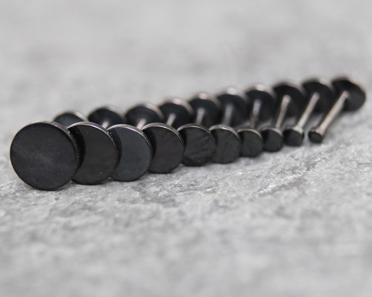 Small Flat Disc Circle Labret Stud • Black Flatback Threadless Earring • Tiny Tragus Earring Piercing Stud • Gold Nose Ring Earring Stack