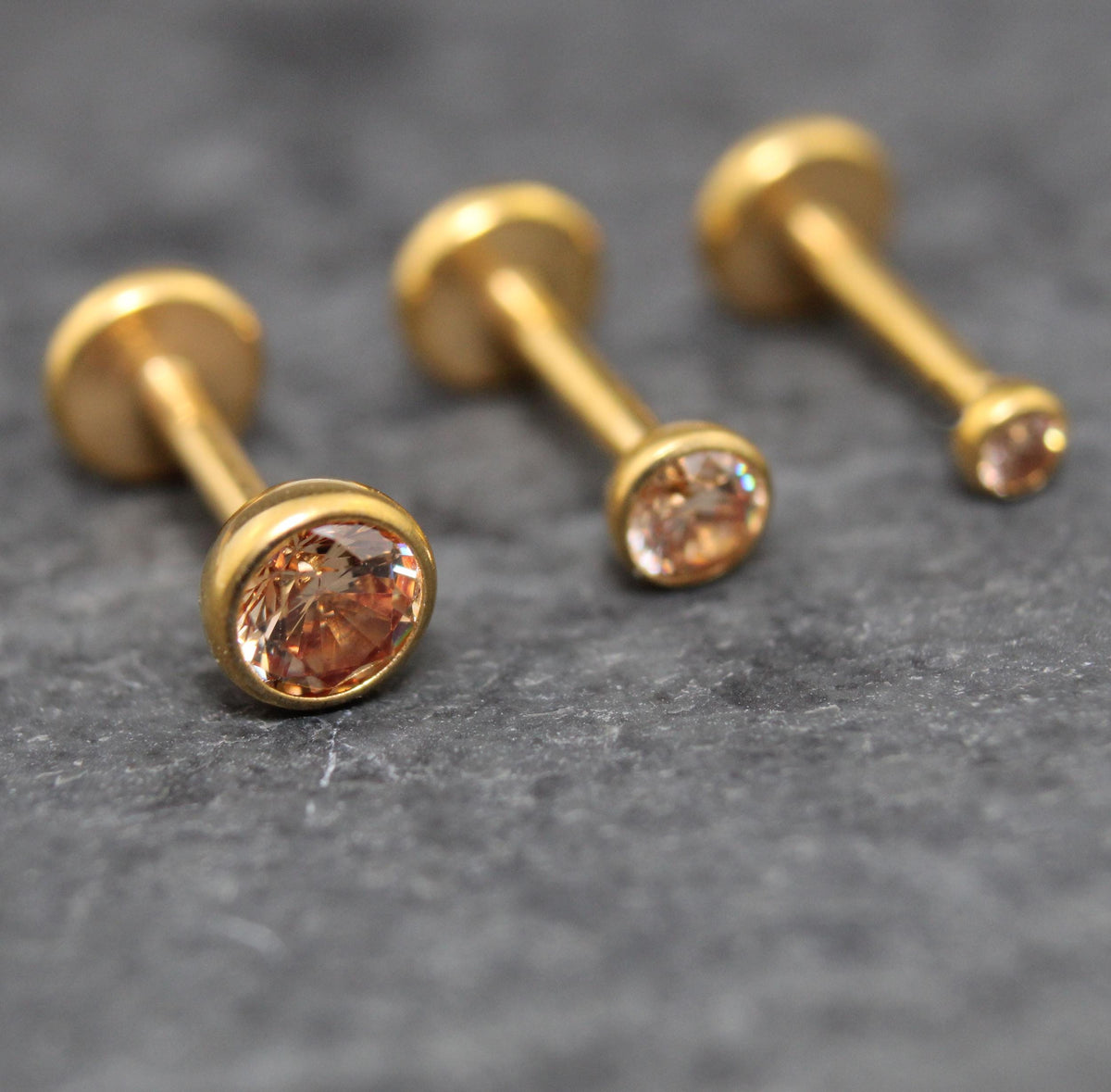 Citrine Gold Threadless Stud Earring • Champagne Stone Nose Ring • Tragus Piercing Stud • Flat Back Earring • Bezel Set Helix Cartilage Stud